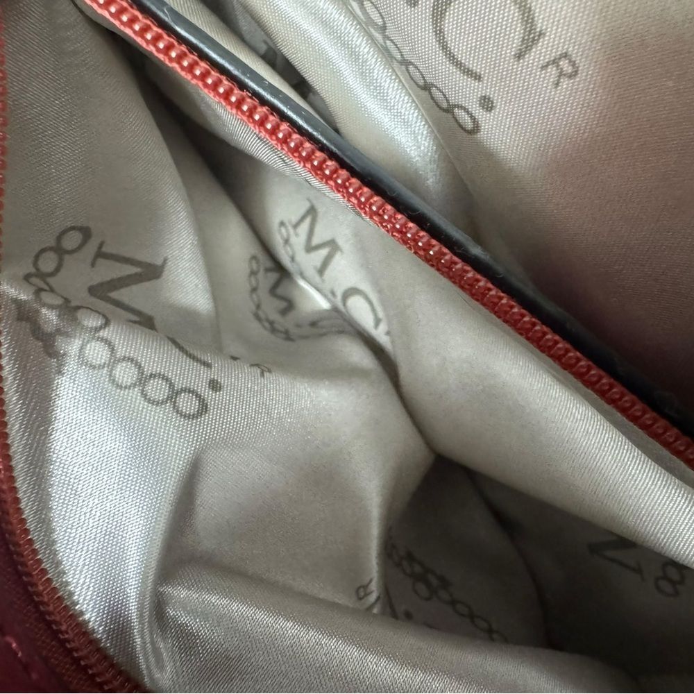 M.C. Marc Chantal Red Tooled Leather Vintage Floral Embossed Crossbody Bag - Picture 9 of 15